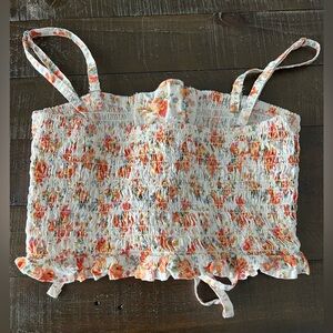 American Eagle smocked crop top w/corset closure. Spaghetti strap/strapless. XS